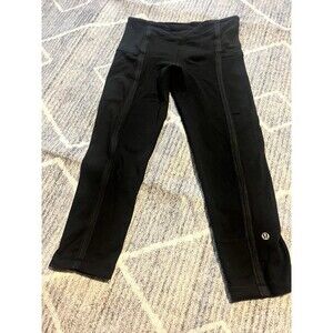 Lululemon crop leggings size 6
